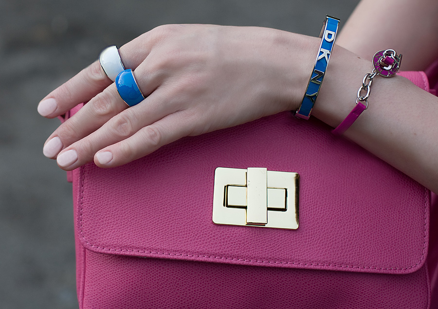 эффектные аксессуары DKNY